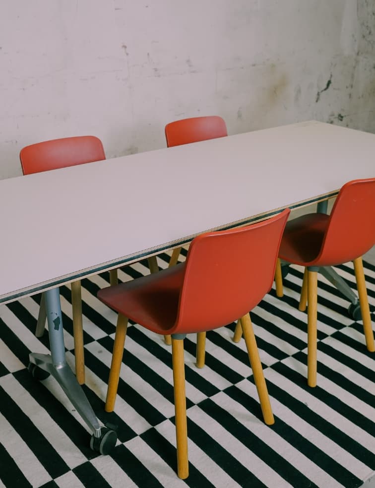 Refurbished chairs and meeting tables for offices